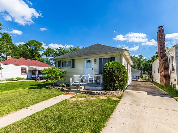 5th image of 884 Silman St