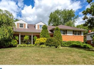 2802 Salem Dr, Cinnaminson, NJ 08077