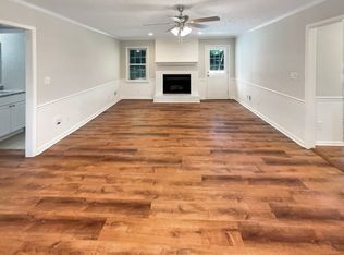 1215 Cross Link Rd, Raleigh, NC 27610