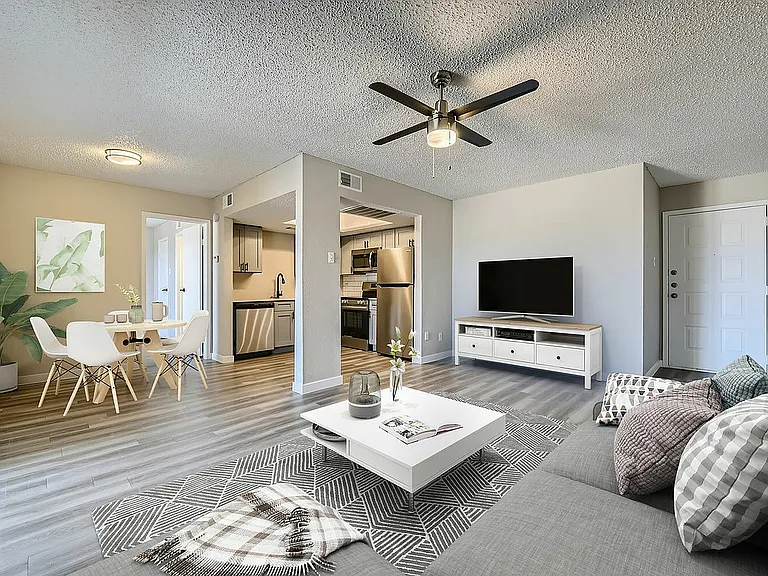 Rise Spring Pointe — Photo 39