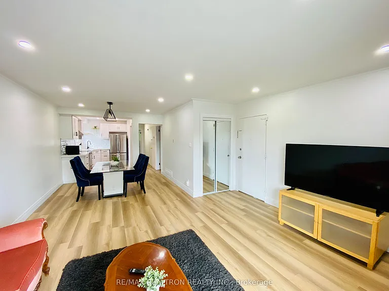 63 Mississauga Rd N #2 — Photo 5