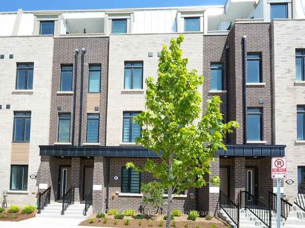 25 Case Ootes Dr, Toronto, ON M4A 2X2