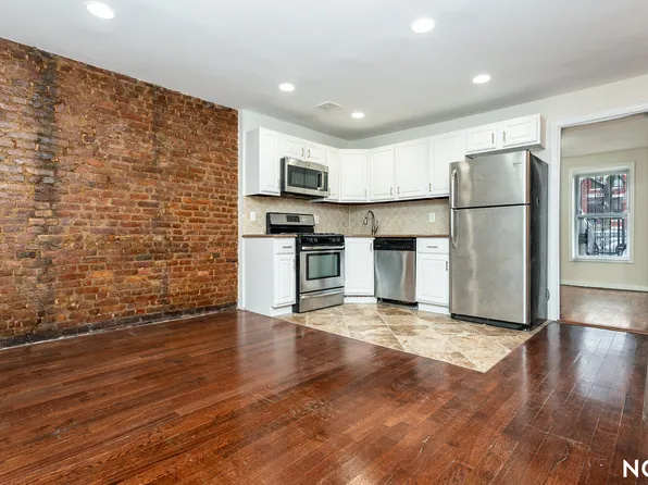 936 Bushwick Avenue image 1 of 29