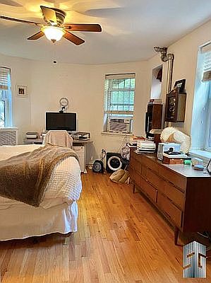 4th image of 318 Park Pl #1