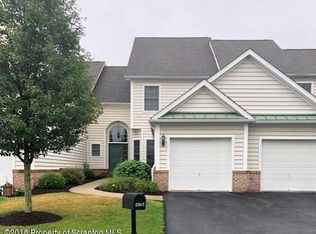 2202 Robinson Close #U-22B, Moosic, PA 18507