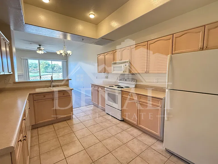 3800 S Cantabria Cir #1009 — Photo 8