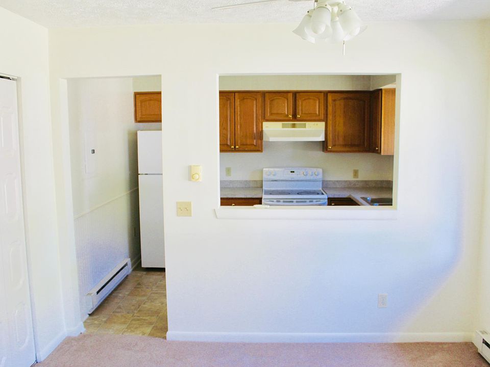 1st image of 1634 Cambria Dr APT 1