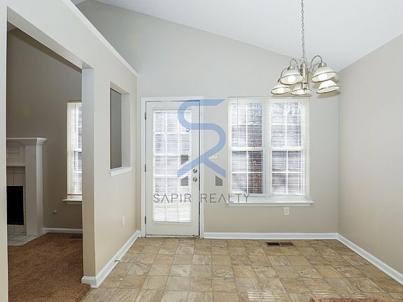 4th image of 5747 Graceland Dr
