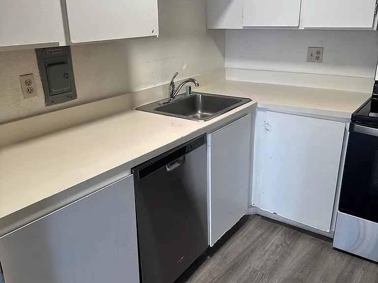 555 Pierce St #424 — Photo 5