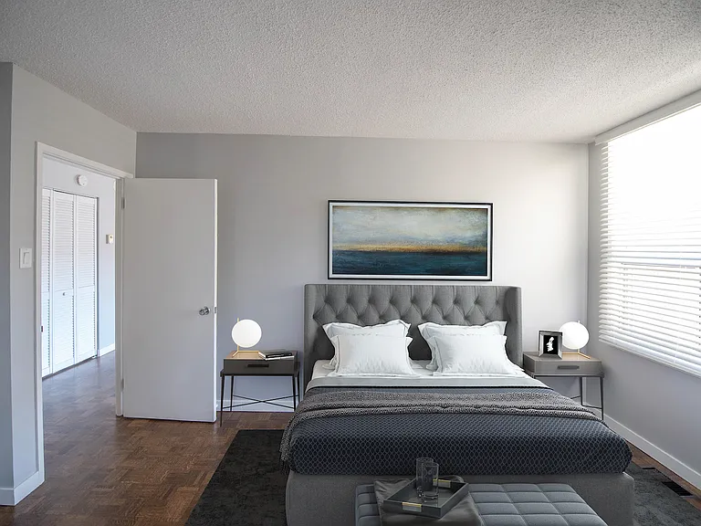 270 Roslyn Rd — Photo 7
