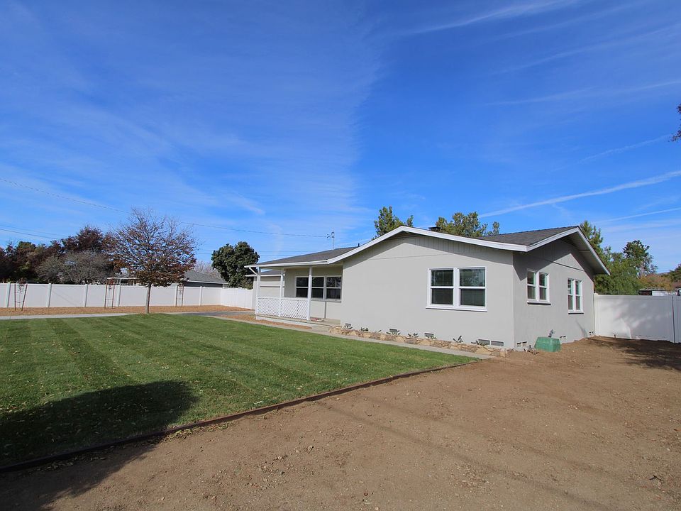 1st image of 39670 Grand Ave