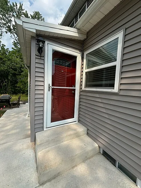 2 bed, 1010 sqft, $2,200 — Photo 3