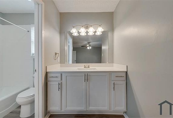 5th image of 6473 N Park Dr #0