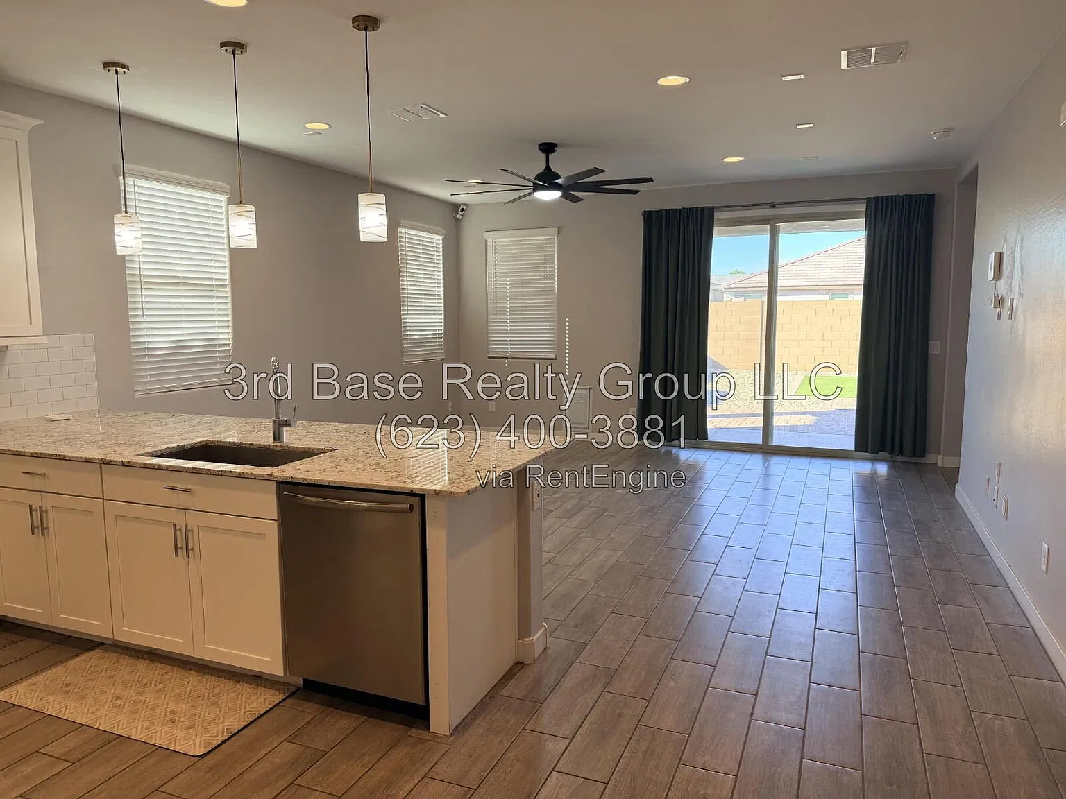 3 bed, 2.0 bath, 1399 sqft, $1,900 — Photo 2
