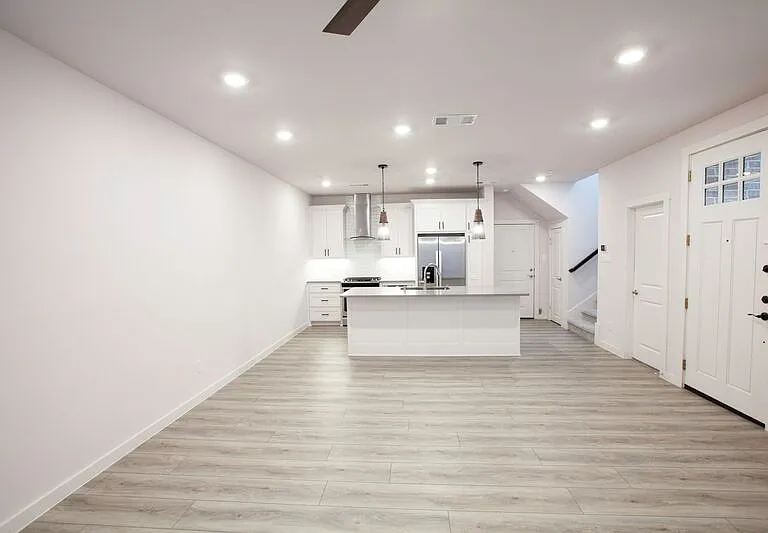 616 Laurel Ln — Photo 12