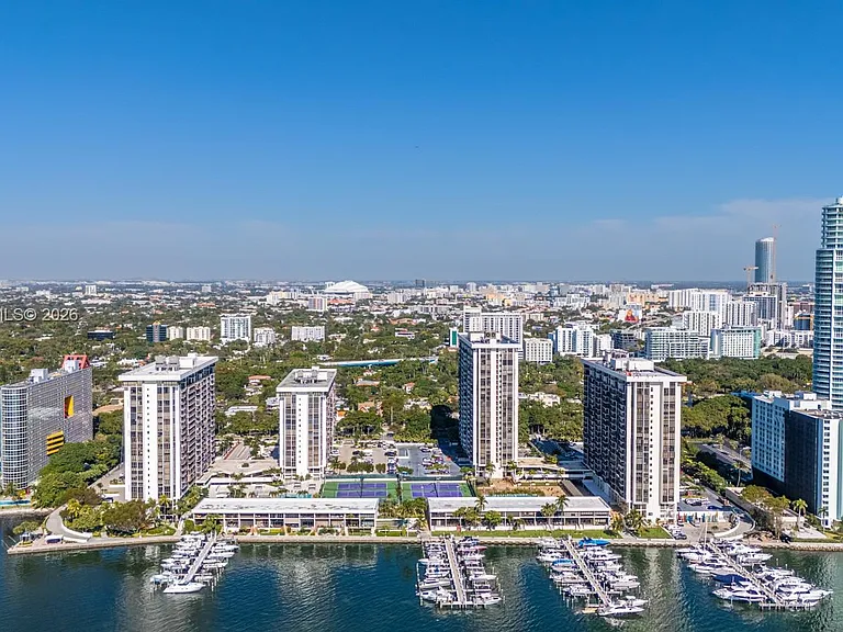 1901 Brickell Ave #B1109 — Photo 27
