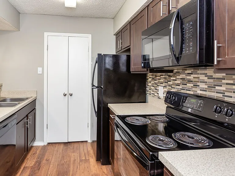 Walnut Ridge Apartments — Photo 23