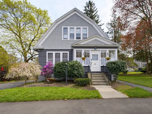 4 Hamill Rd, Worcester, MA 01602