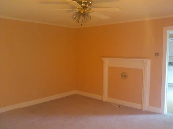 836 N White St, Wake Forest, NC 27587