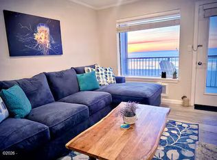 701 NW Coast St APT 207, Newport, OR 97365