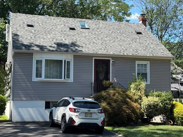 734 E Clark Ave, Ridgefield, NJ 07657