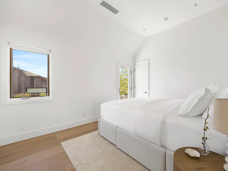 28 Hoppin Ave — Photo 21
