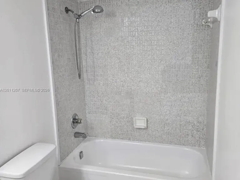 290 174th St #1207 — Photo 17