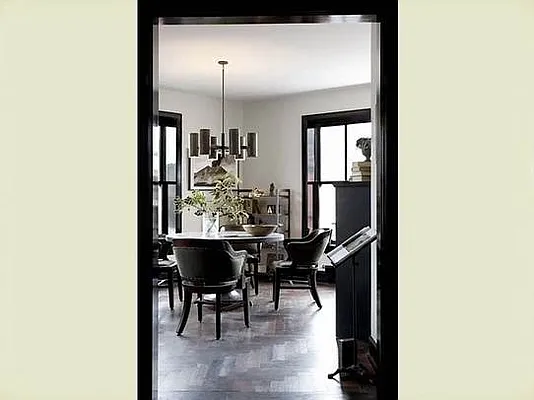 Sold by Stribling | media 19