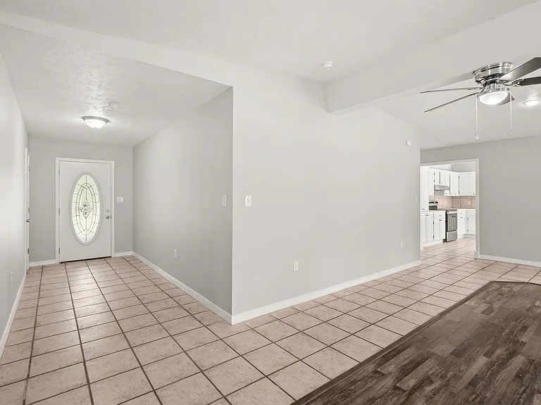 708 Woodland Dr — Photo 5