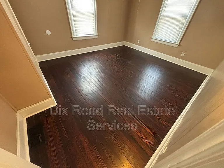 332 Hudson Ave — Photo 32