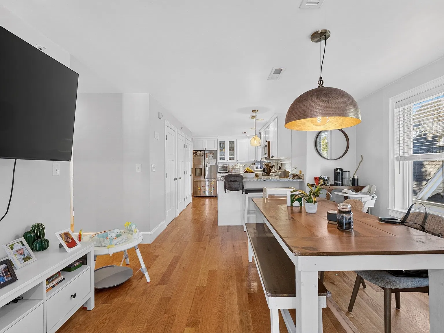 2 bed, 1.5 bath, 1000 sqft, $2,900 — Photo 3