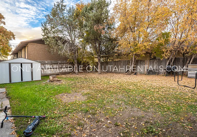 637 N 600 W — Photo 13