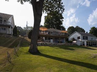 14761 N Barton Lake Dr, Vicksburg, MI 49097