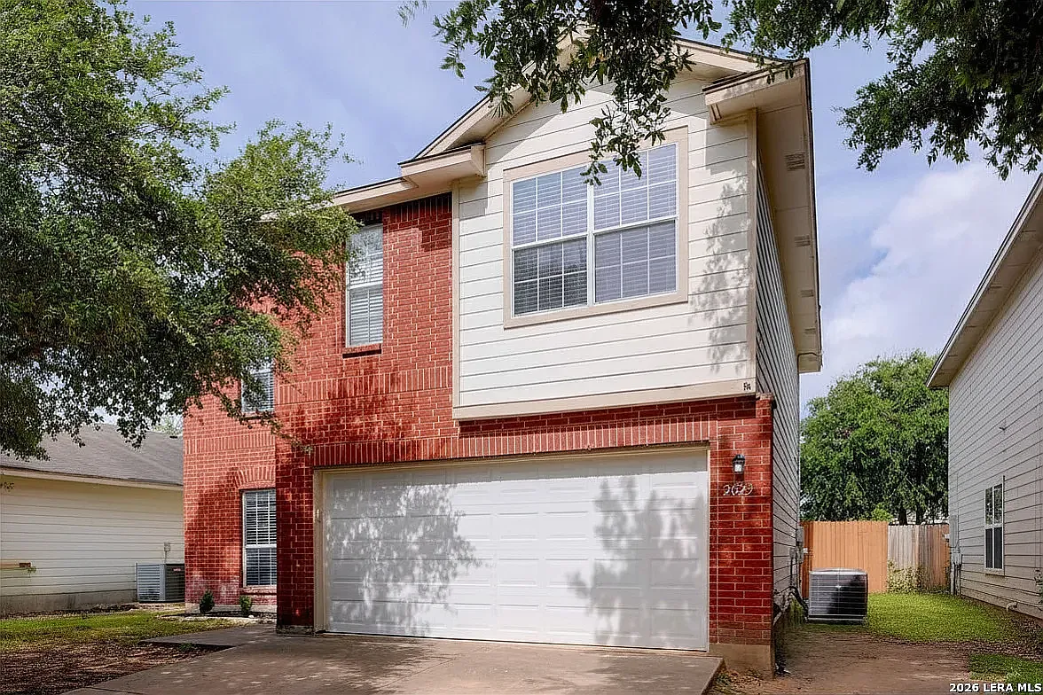 3 bed, 2.5 bath, 1838 sqft, $1,699 — Photo 1