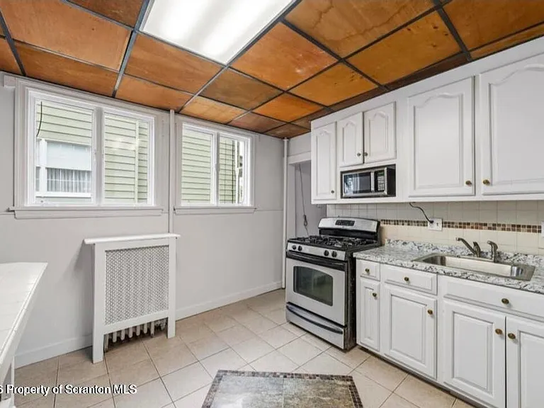 1413 Bulwer St #1 — Photo 9