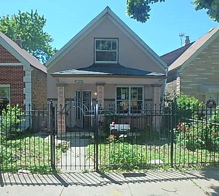 1st image of 1440 N Lawndale Ave