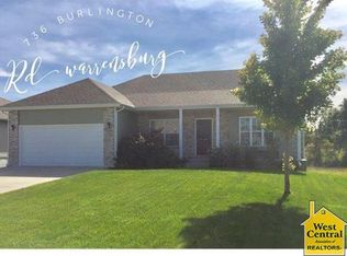 736 Burlington Ln, Warrensburg, MO 64093