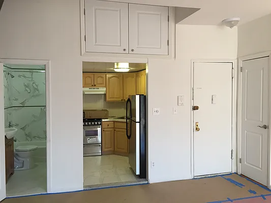 Rented by Joe Gotham LTD | media 23