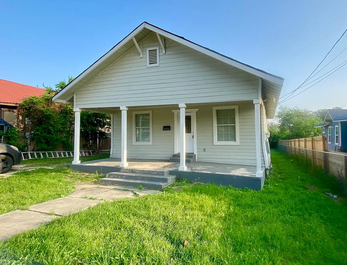 330 Princeton Ave — Photo 4