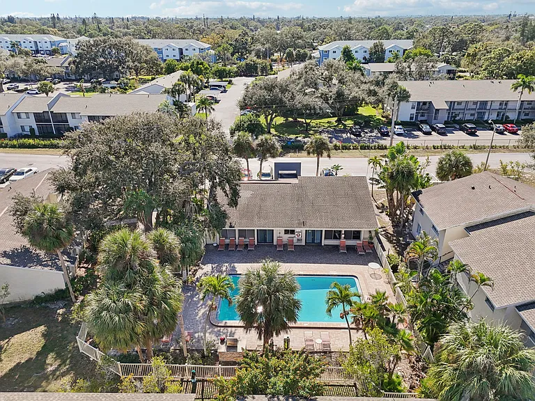 Sarasota South — Photo 26