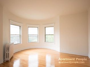 672 W Sheridan Rd APT 3, Chicago, IL 60613