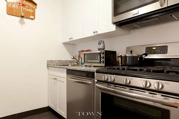 Rented by Town Residential | media 10