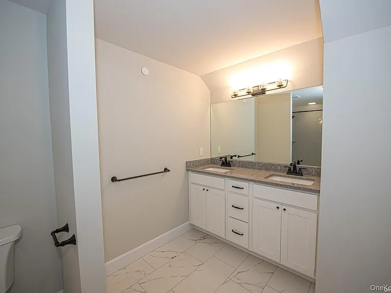 1090 New York Ave #PENTHOUSE — Photo 9