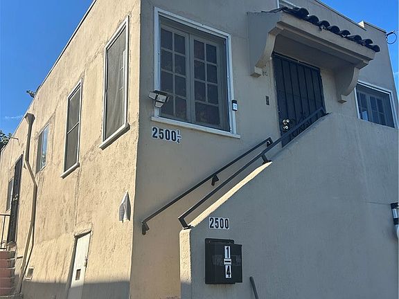 3rd image of 2500 Ganahl St