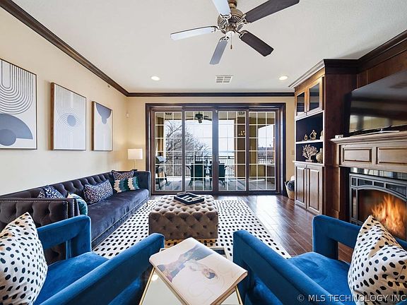 4th image of 25 Grand Lake Dr Ste 1B