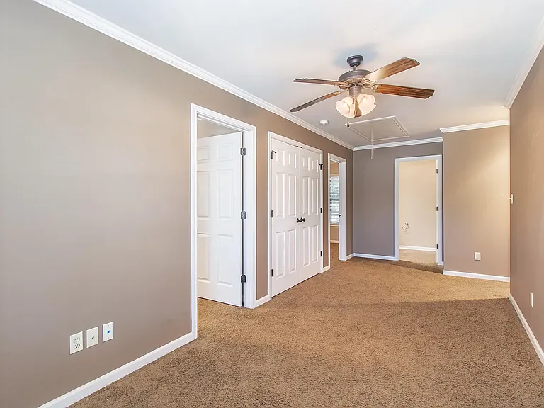 120 Deraney Ln — Photo 8