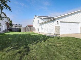 1941 50th St S, Fargo, ND 58103