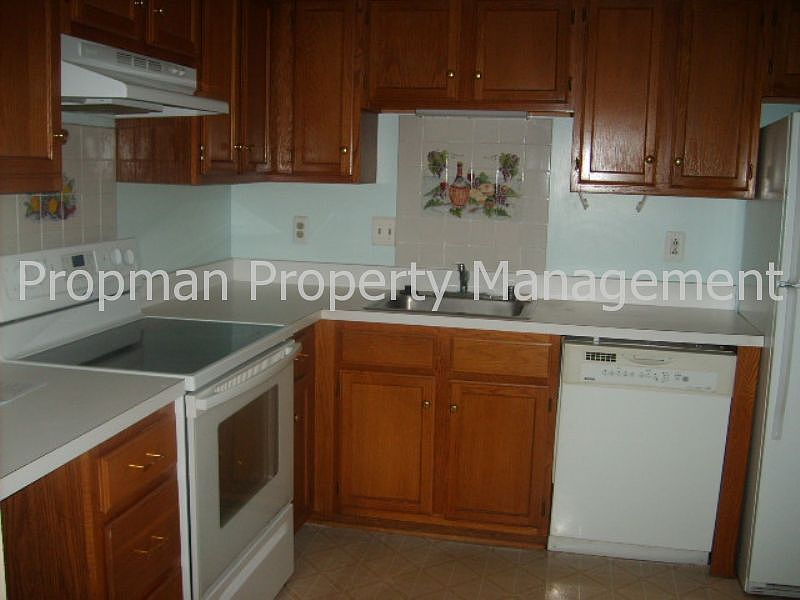 1st image of 109 Aston Ct