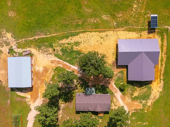 1860 Pencil Factory Rd, Big Sandy, TN 38221