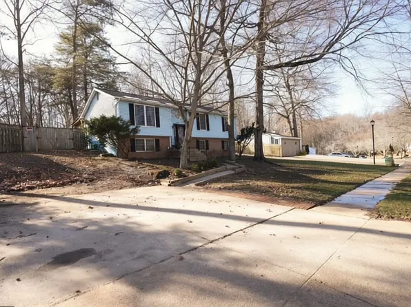 8301 Heatherwick Dr, Brandywine, MD 20613